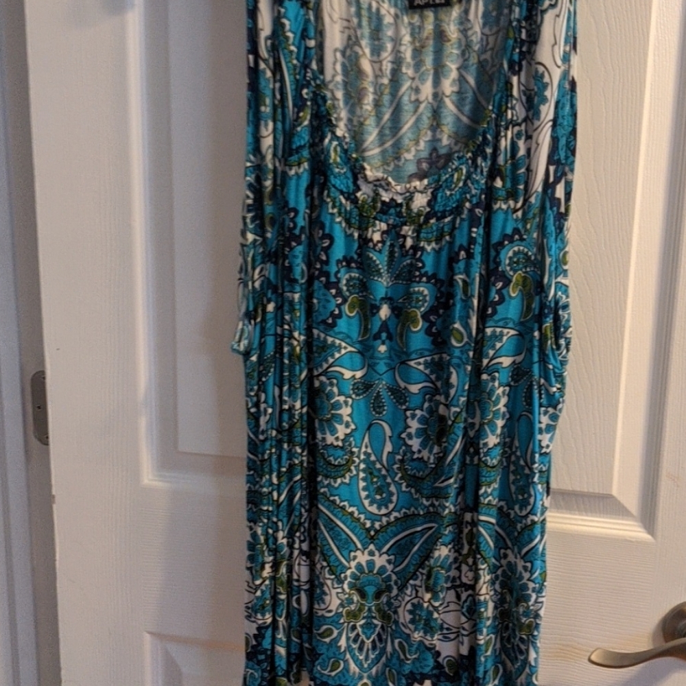 Sleeveless blouse